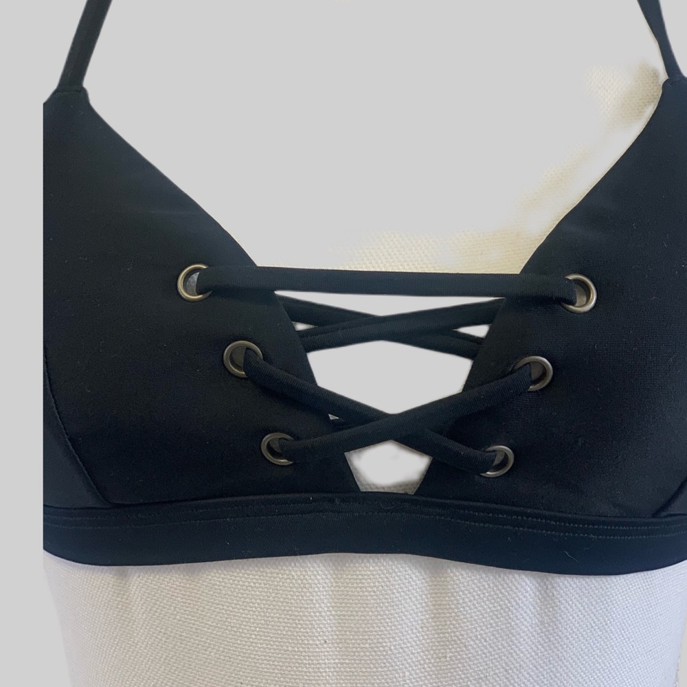 Ladies Hollister black 2 piece swim - Picture 6 of 12